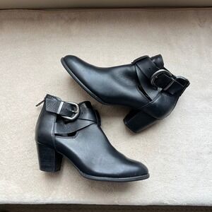 Vionic Rory Women 8 Black Leather Cut Out Ankle Boots Buckle Block Heel‎ Chic